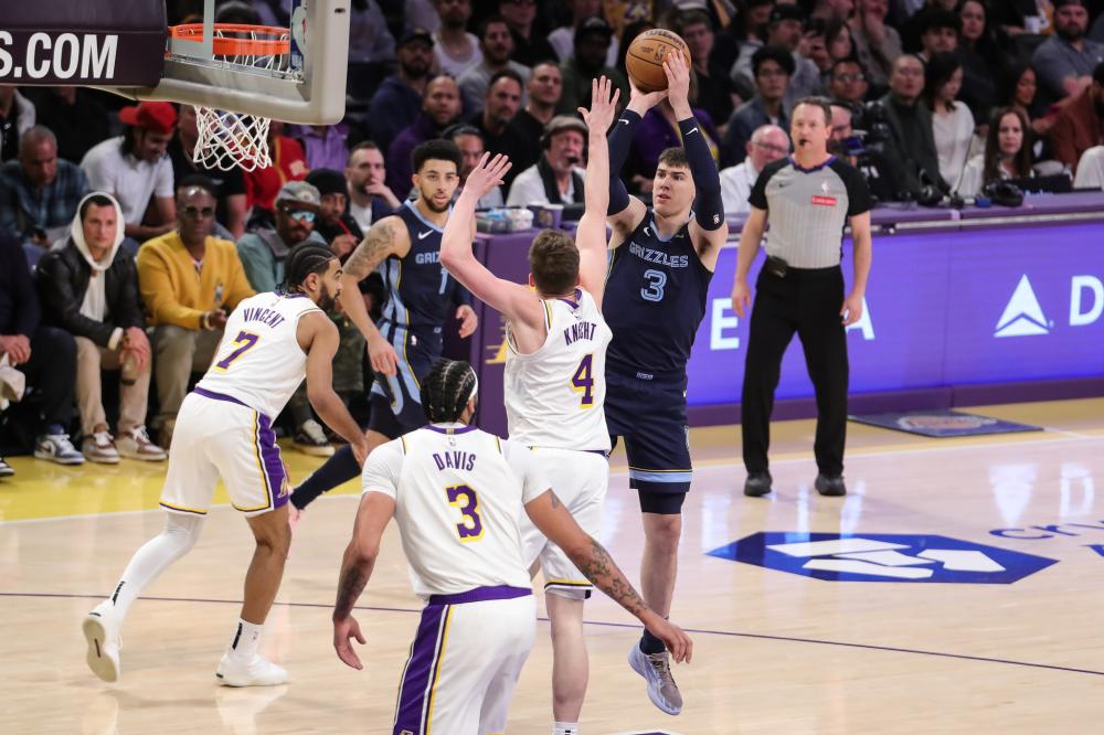 明了他在顶 明了他在顶